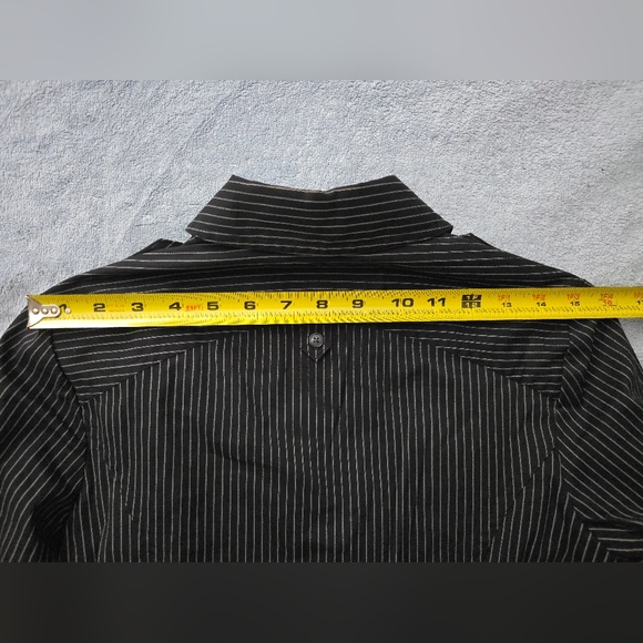 Express Design Studio • Button Down - Picture 10 of 10